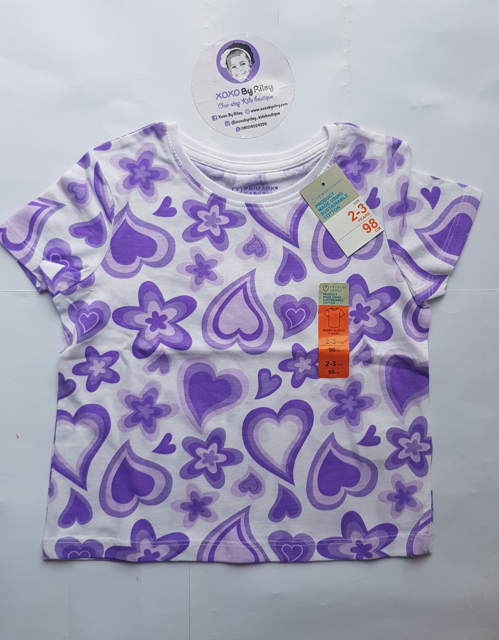 Primark Girls Heart And Flower Print T-Shirt.