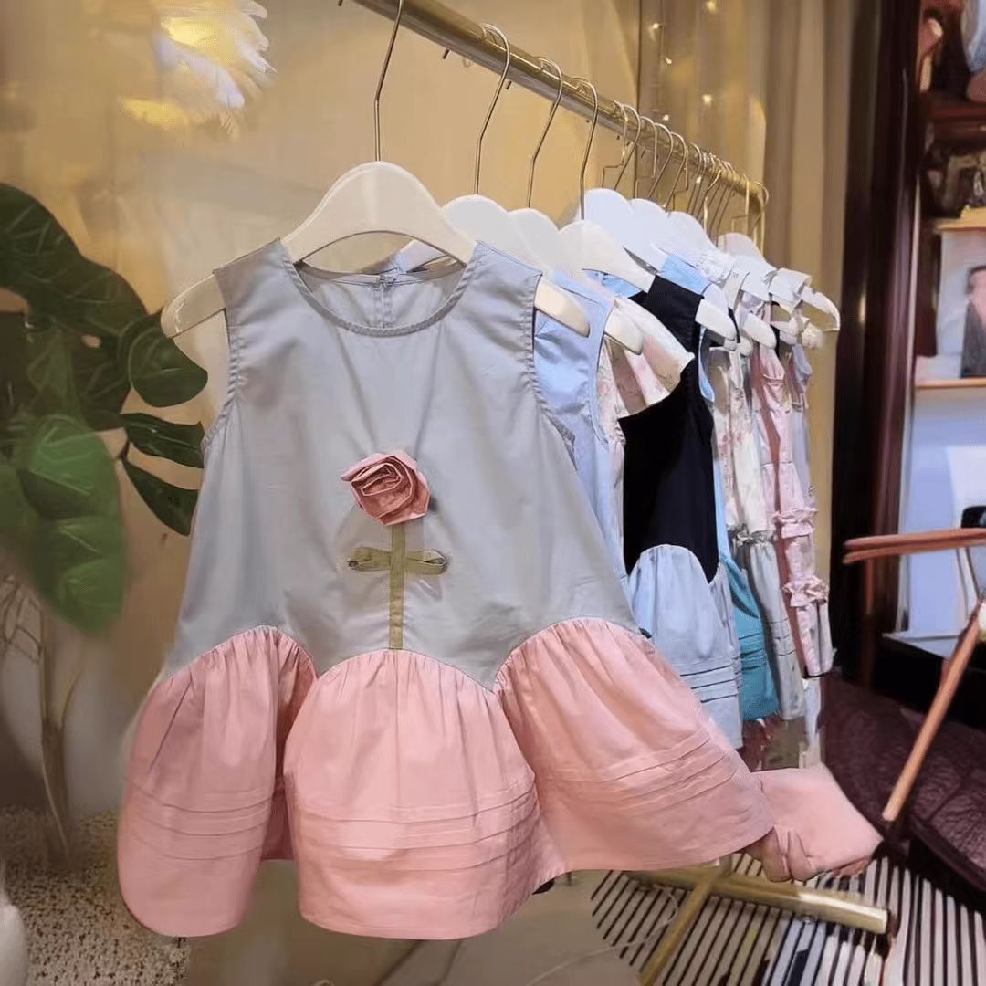 Pretty Flower Embossed Dress