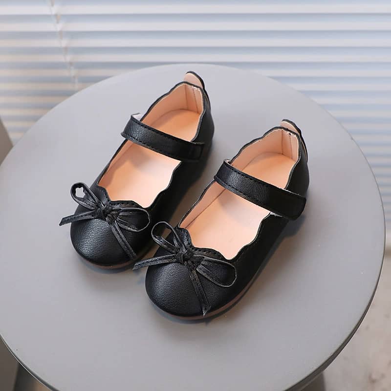 Simbi Scalloped Leather Bow Shoes – xoxobyRiley