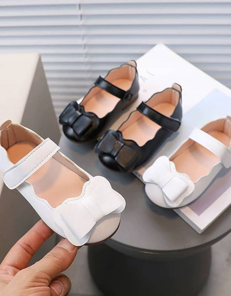 Luna Scalloped Bow Shoes