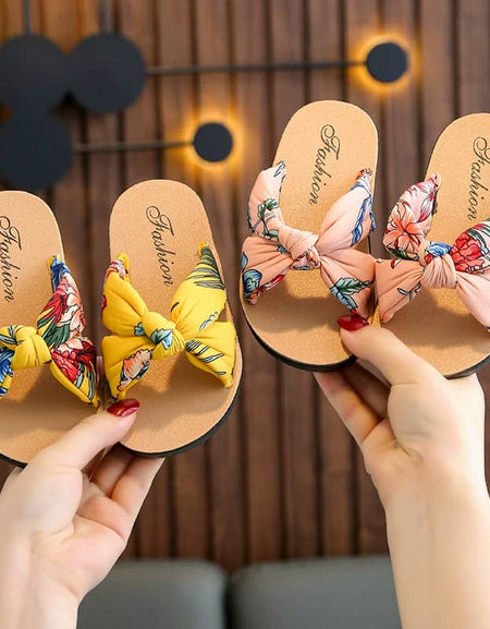 Knotted Hawaii Floral Print Sandals / Slip-ons