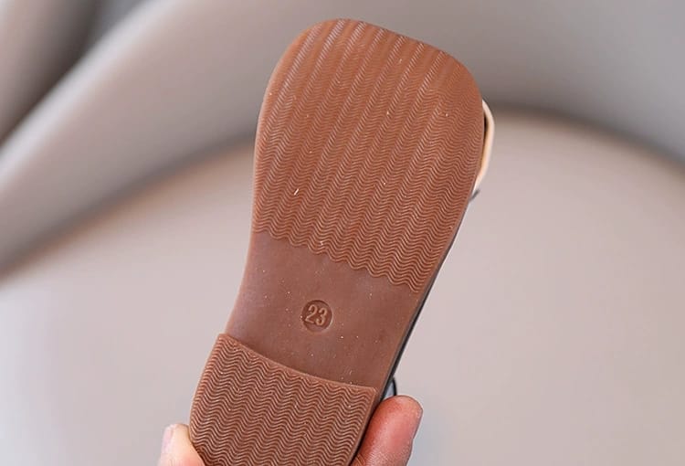 Smart Glossy Matte Girls Flat