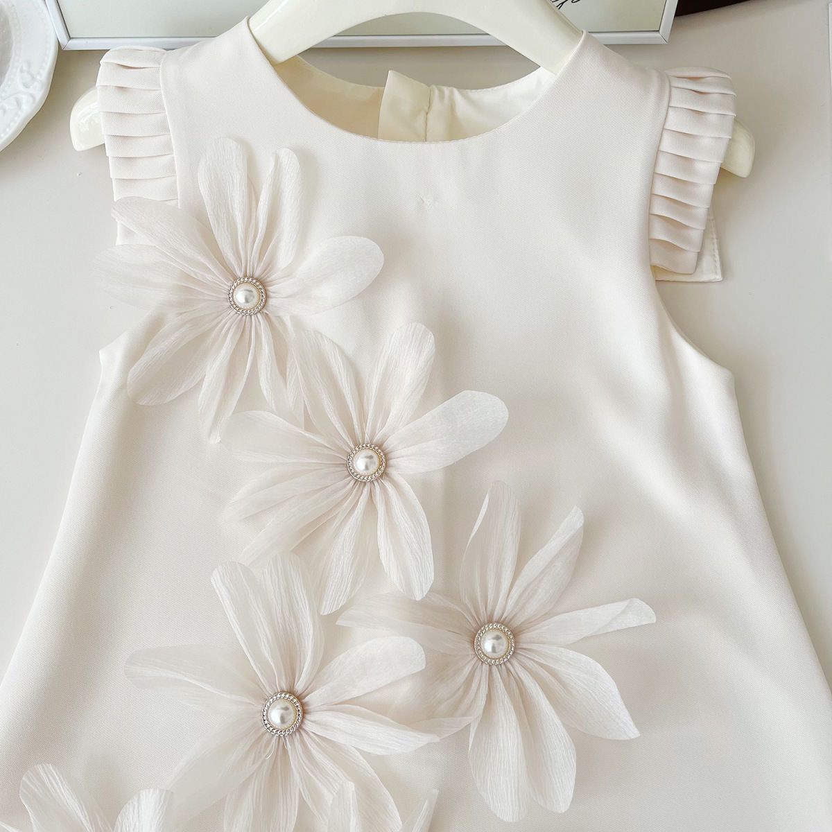Pearl Flower Pleats Shoulder Dress