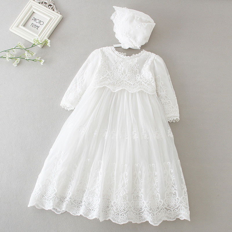 Elegant Vintage Lace Christening Gown & Bonnet Set
