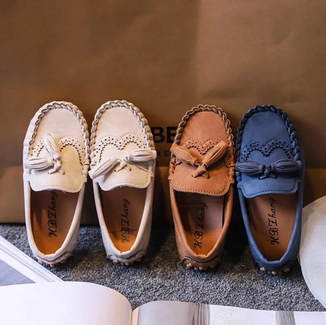 Tassel Stitched Detail Drivers Loafers / Moccassins