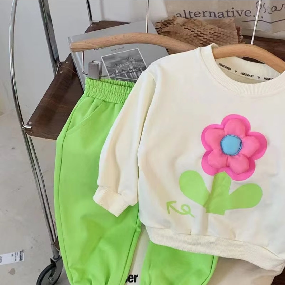 3D Flower Sweatshirt and Sweatpants Set