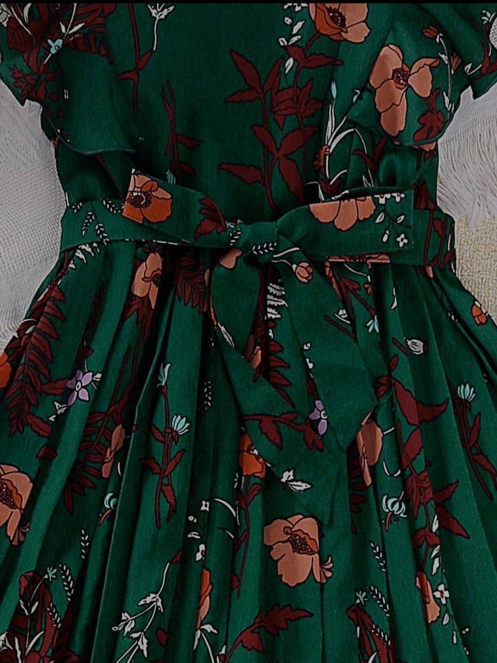 FLORAL PRINT PLEATED DRESS WITH BELT