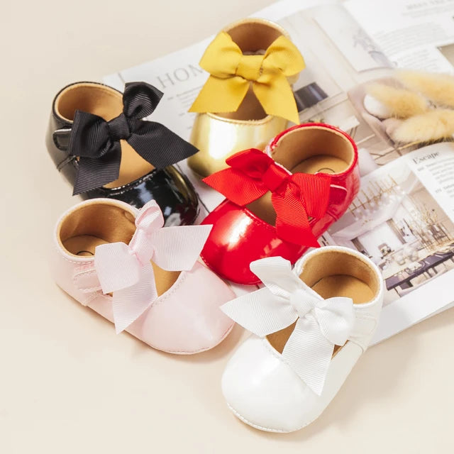 Split-Tails Bow Baby Shoes