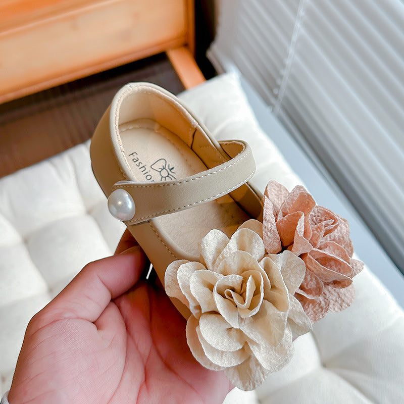 Retro Flower Decorated Flats