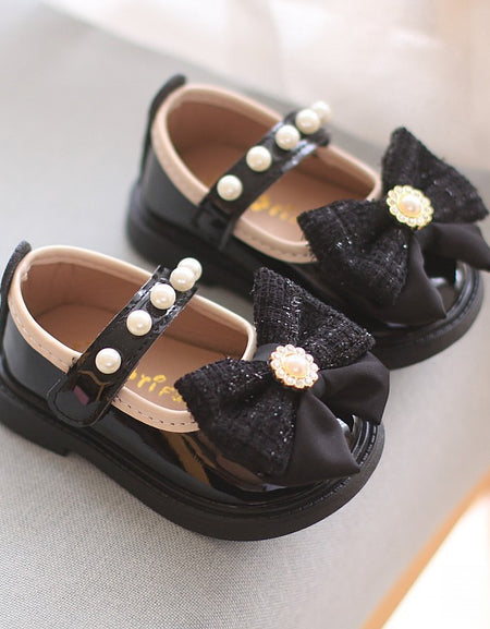Charming Tweed Bow Shoe