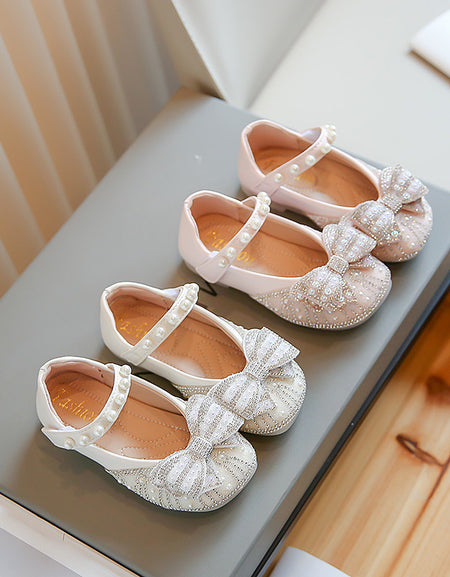 Fancy Decked Out Bowknot Pearl Strap Shoe