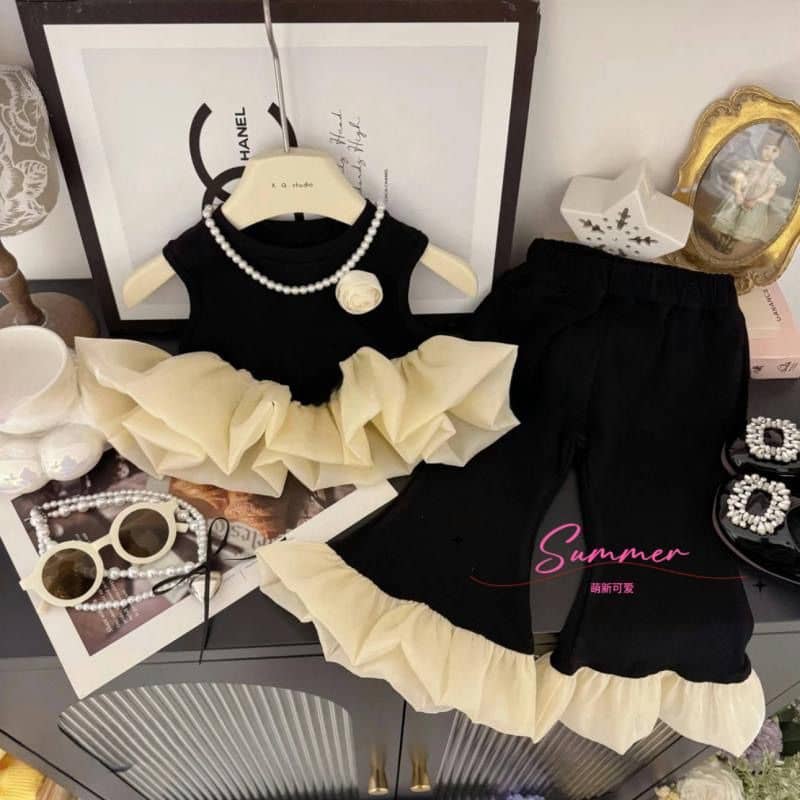 Pearl Pop, Rose & Ruffle Pants Set