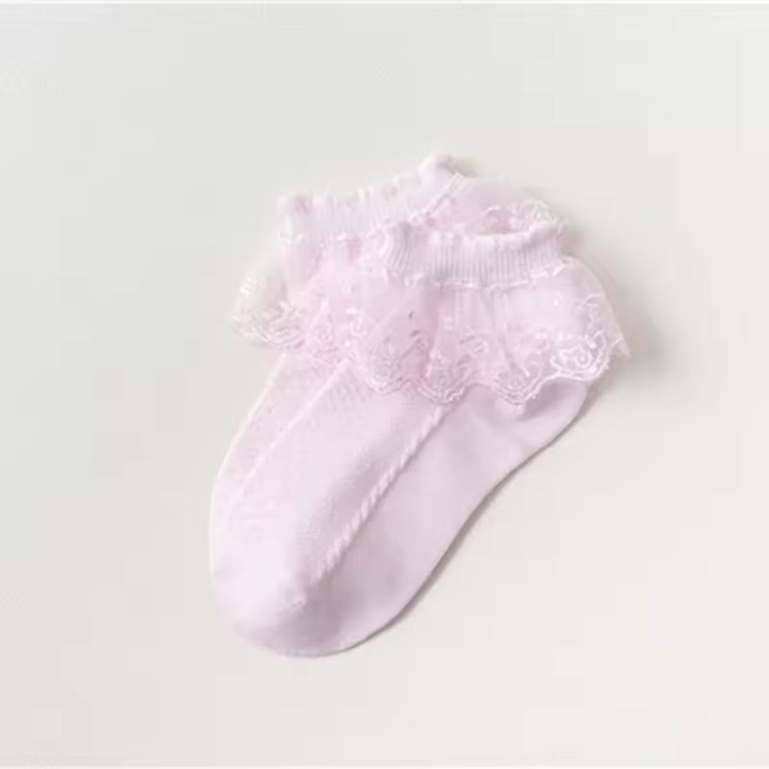Scalloped Lace Frill Socks
