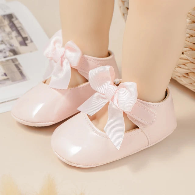 Split-Tails Bow Baby Shoes