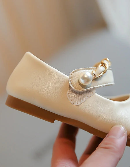 The Vanna Chain Strap Flat Shoe