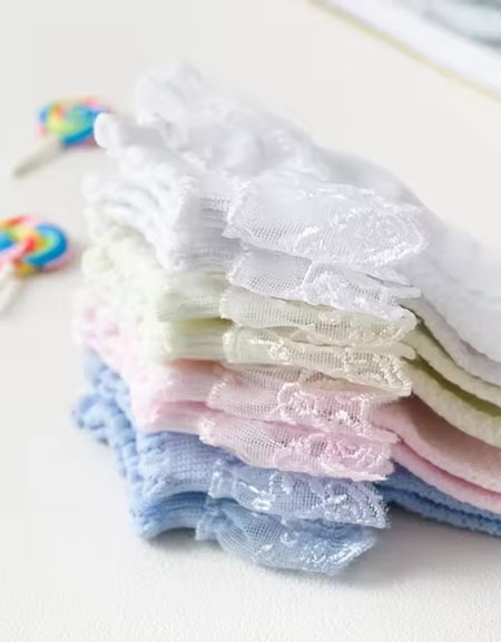 Scalloped Lace Frill Socks