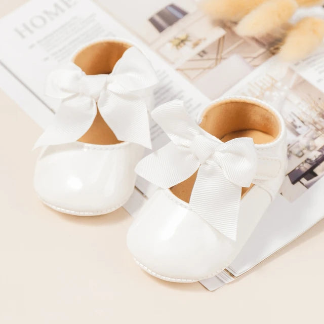 Split-Tails Bow Baby Shoes