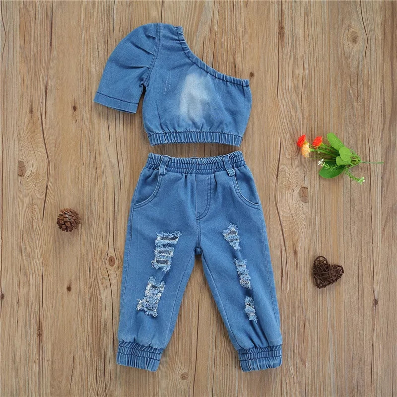 Cute Mono Sleeve Crop Top and Distressed Pants Set