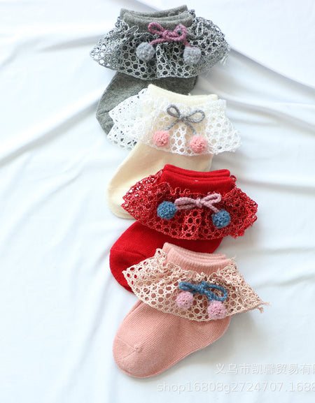 Cute Pom Pom Threaded Socks