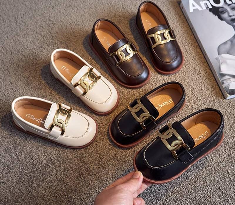 Chain Detail Loafers